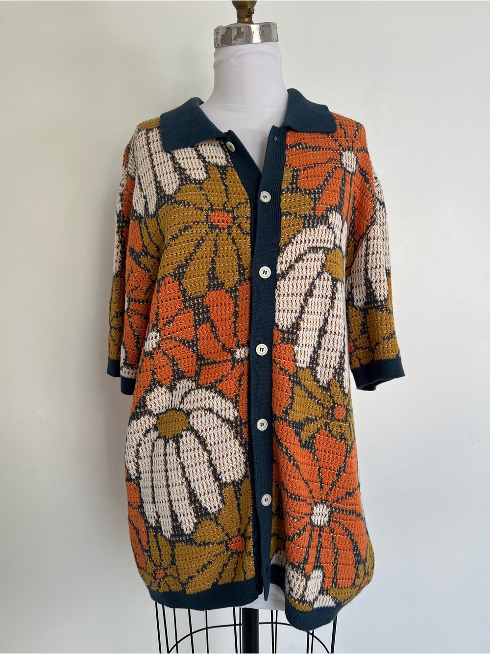 EUC! Massive Luxury Floral Crochet Button Down Mens Size Large
